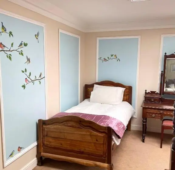 اتاق لوکس سه تخته, Arrandale Lodge
