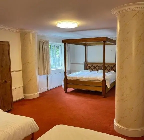 اتاق لوکس چهار تخته, Arrandale Lodge