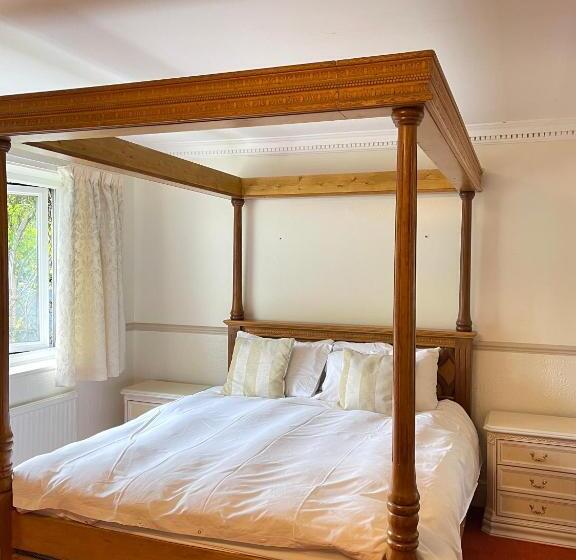 Четырехместный Номер Deluxe, Arrandale Lodge