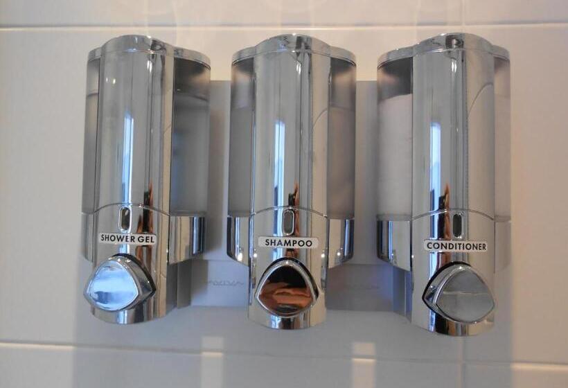 غرفة قياسية سرير كينج, Between The Bays Exclusively For Adults