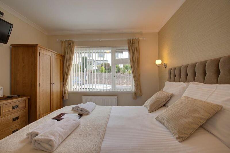 Стандартный Номер Нижний Этаж, Fair Winds Guest House