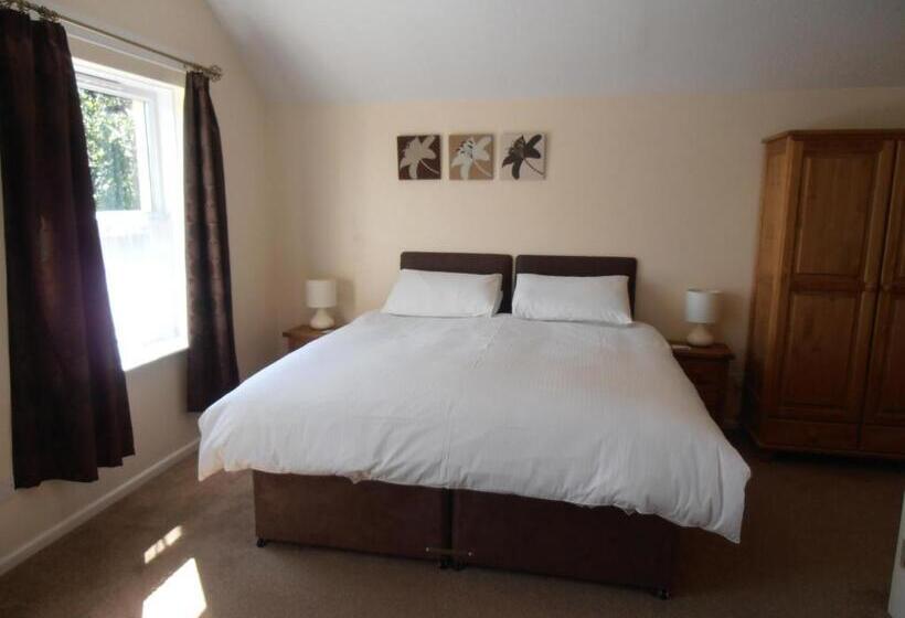 Standard Kolmen Hengen Huone, Meadowlea Guest House