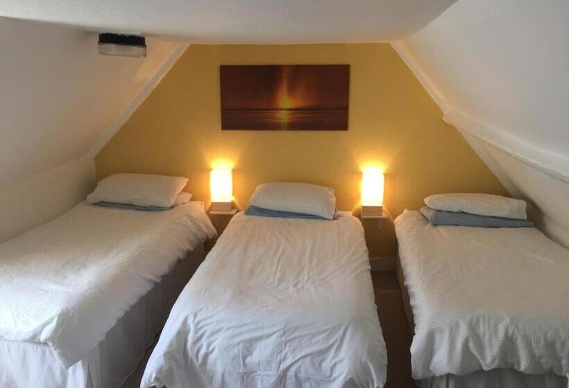 חדר משפחתי חדר אמבטיה משותף, Sailors Return Weymouth