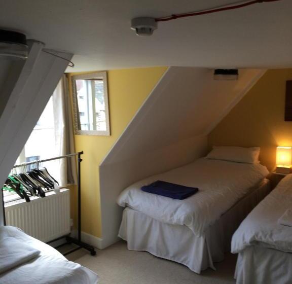 חדר משפחתי חדר אמבטיה משותף, Sailors Return Weymouth