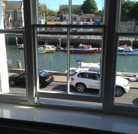 Семейный Номер, Sailors Return Weymouth