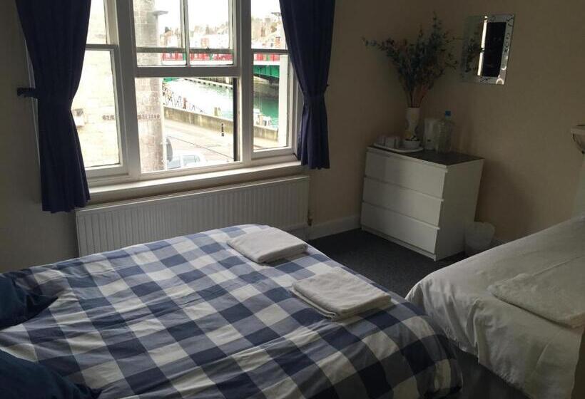 חדר סטנדרט, Sailors Return Weymouth