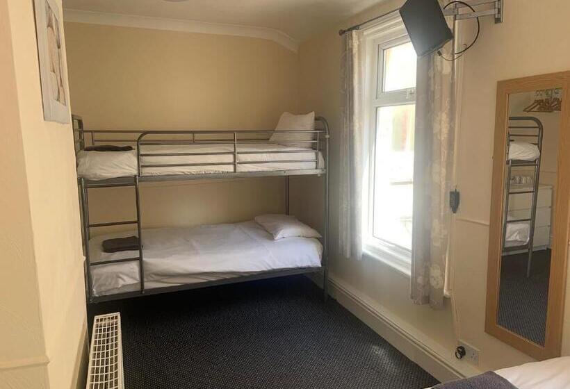 家庭间, The Ascot