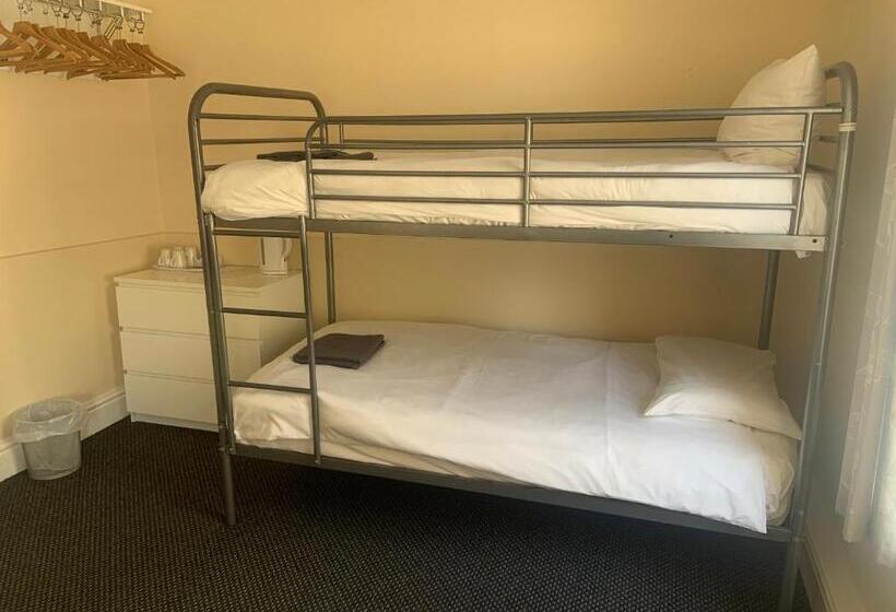 家庭间, The Ascot