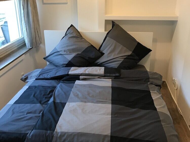 اتاق اکونومی, Pension Bahnstrasse