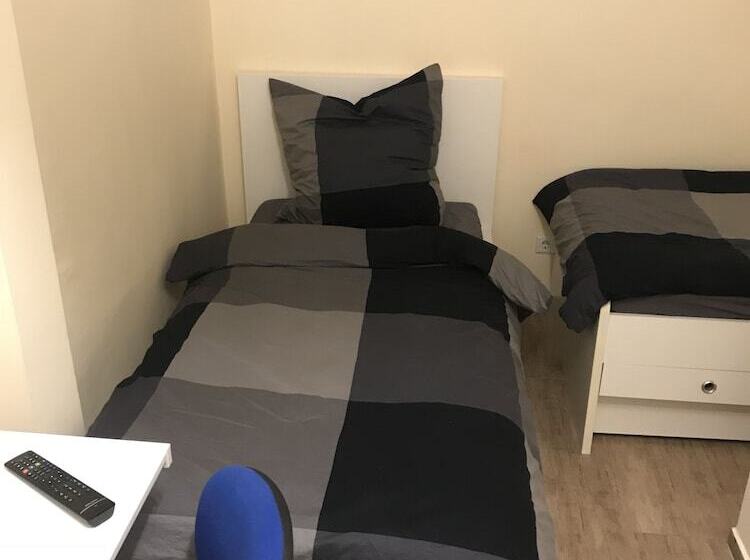 اتاق استاندارد یک نفره, Pension Bahnstrasse