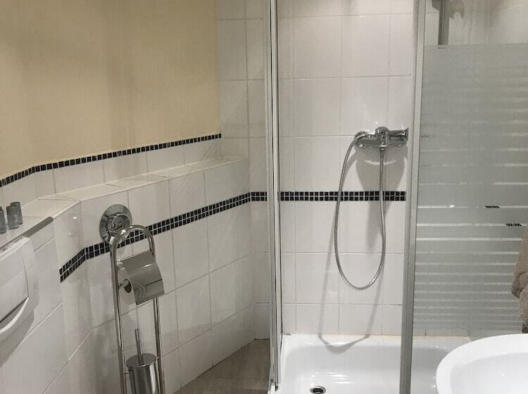 اتاق استاندارد یک نفره, Pension Bahnstrasse