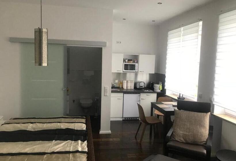 Апартаменты 1 Спальня Вид на Сад, Business Appartements