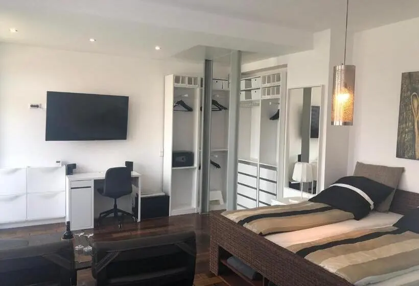 庭の見える1ベッドルームアパートメント, Business Appartements