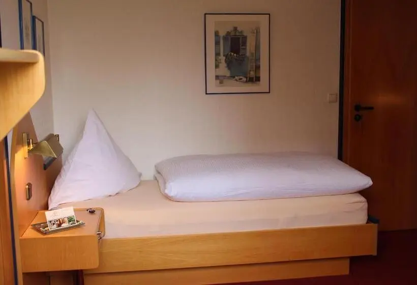 Huoneisto 1 Makuuhuone, Gästehaus Niemerg