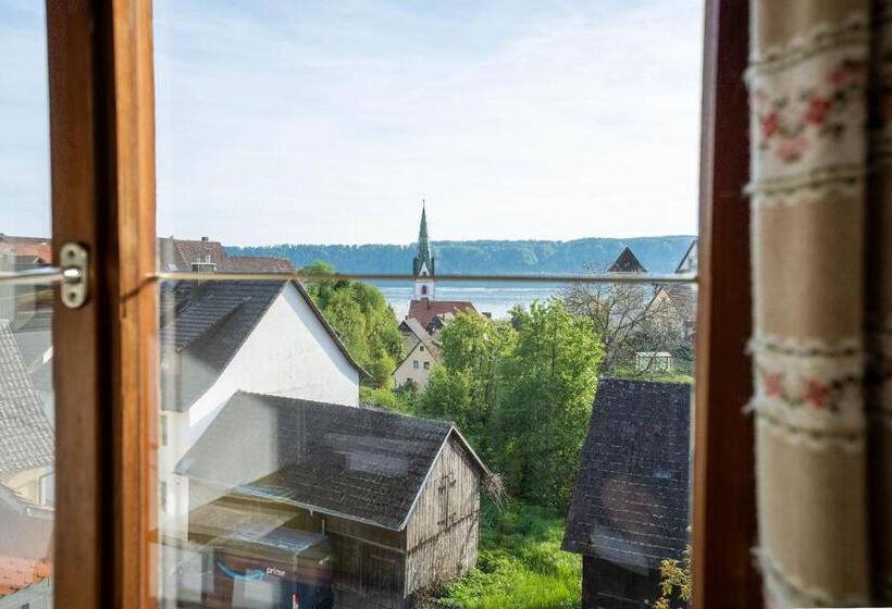 レイクビュースタンダードルーム, Zum Torkelhaus