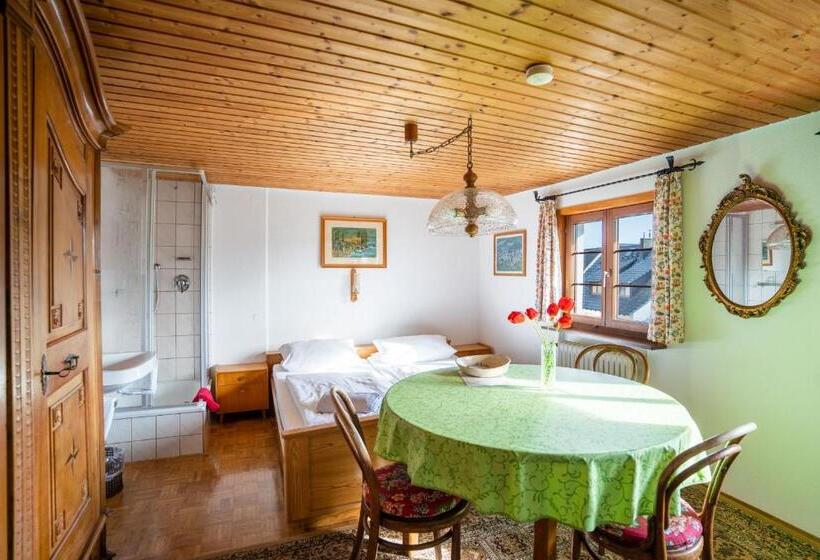 スタンダードルーム, Zum Torkelhaus