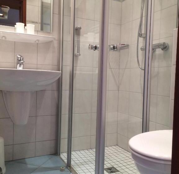 Standard Szoba Terasszal, Pension Kueck