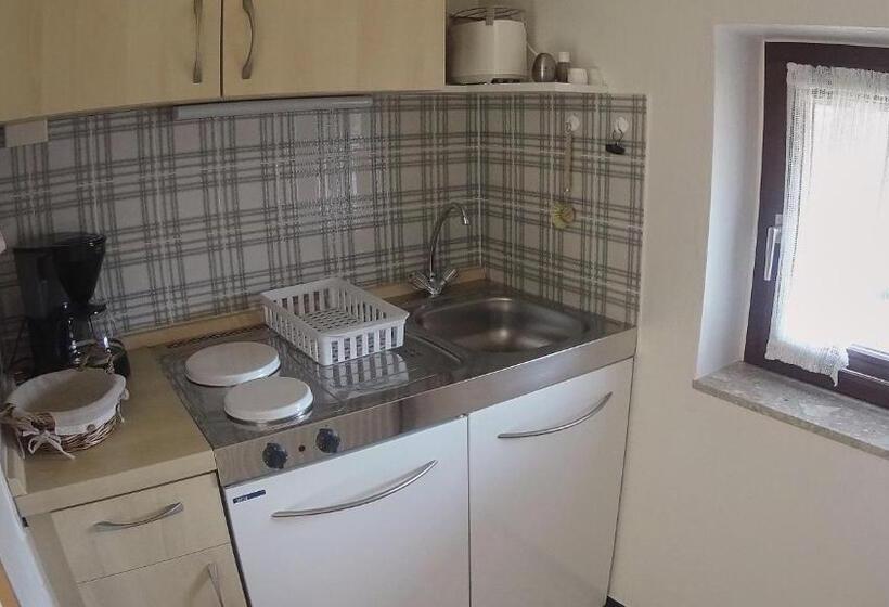 1 Szobás Apartman Erkéllyel, Pension Kueck