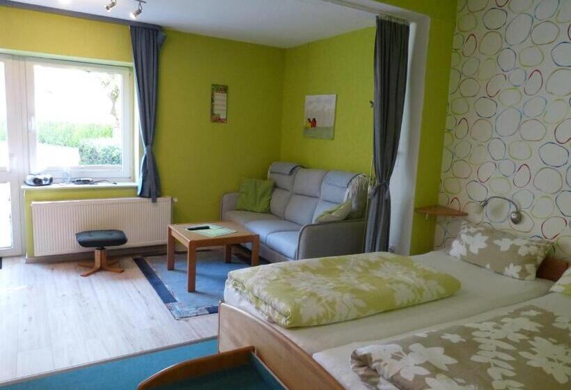 스탠다드 스튜디오 (테라스구비), Gästehaus Steker