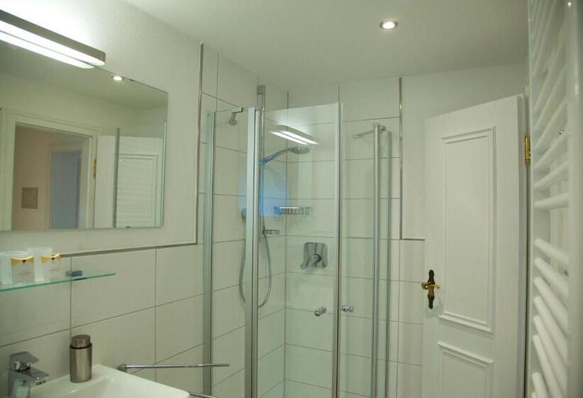 带阳台的高级房间, Gästehaus Weller