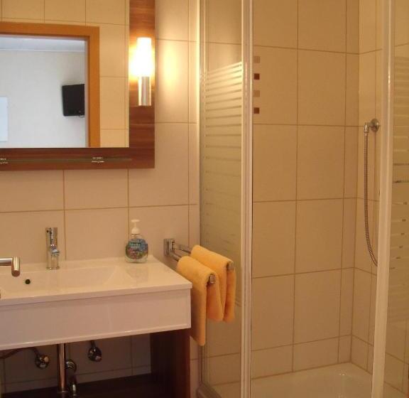 スタンダードルーム, Aktivpension Regenbogen