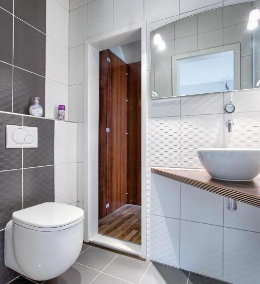 豪华套房, Villa Eltins