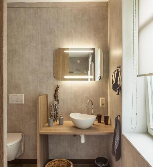 套房, Villa Eltins