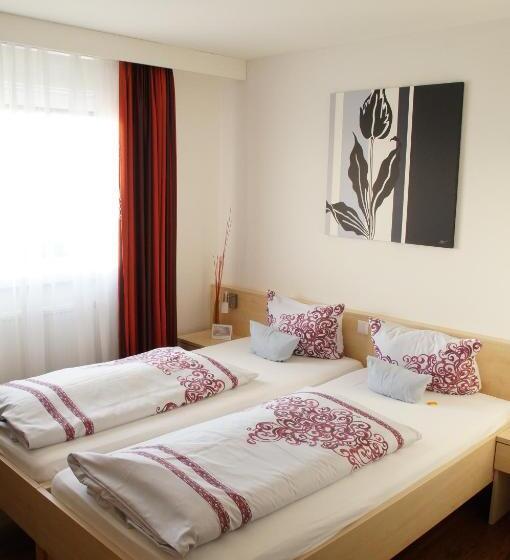 Quarto Estandar Individual, Gästehaus Adler