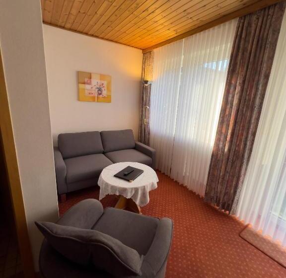 Полулюкс, Haus Christel