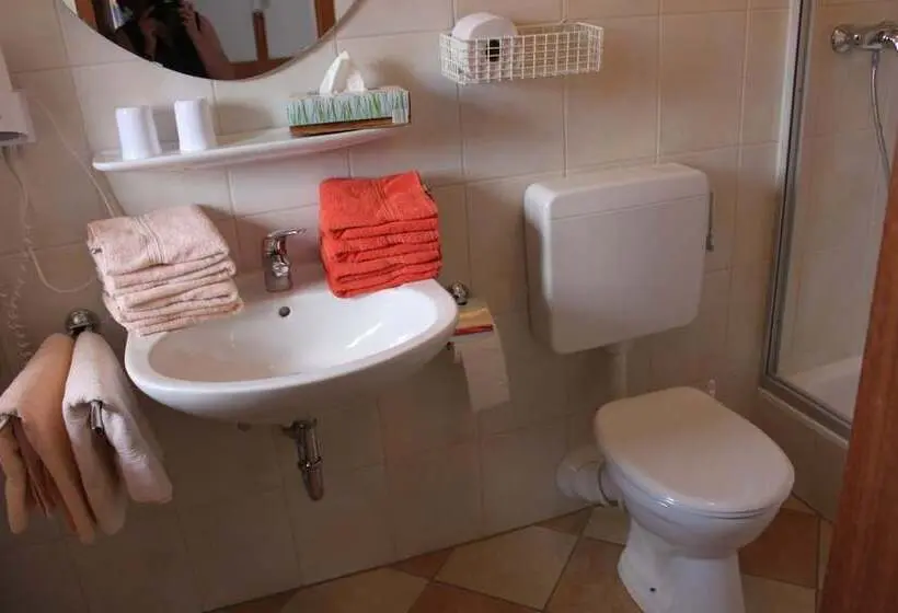 اتاق خانوادگی, Landgasthof Hotel Sauer