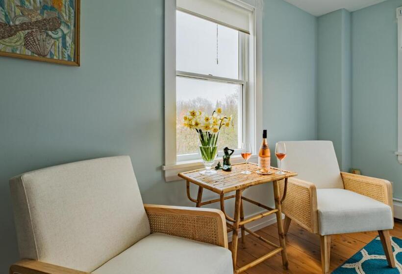 غرفة قياسية سرير كينج, The Bradley Inn