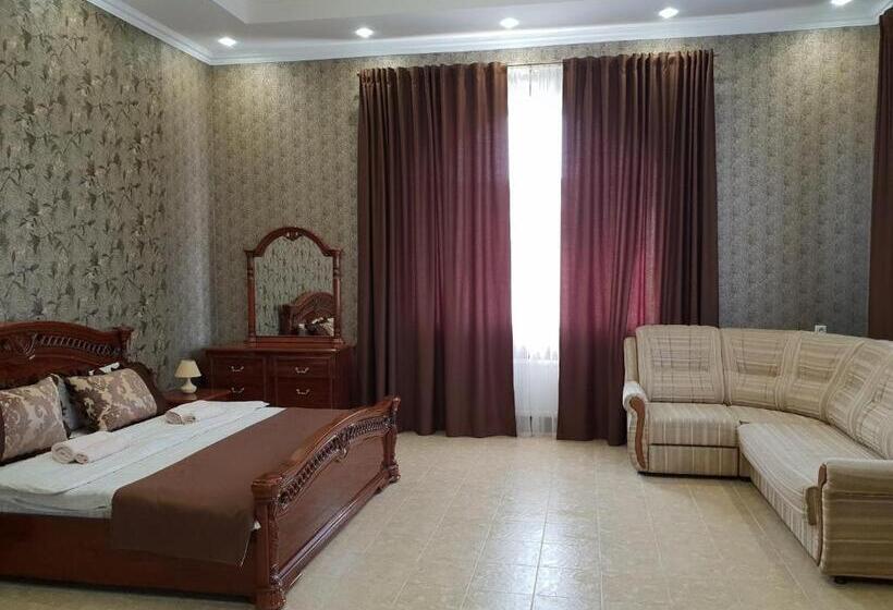 سوئیت با بالکن, гостевой дом ник