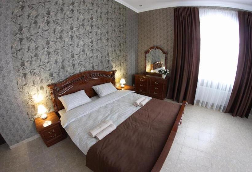 سوئیت با بالکن, гостевой дом ник