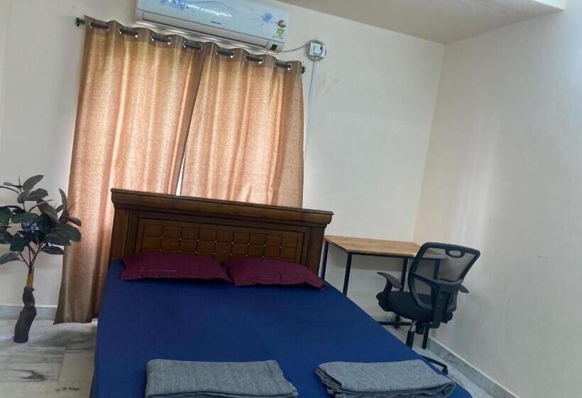 Chambre Standard Lit King Size, Elysium Inn