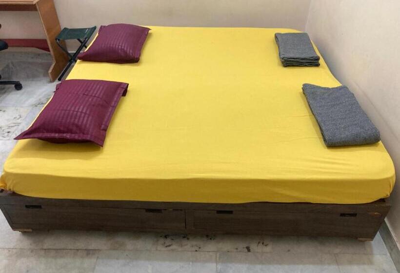 Chambre Economy, Elysium Inn