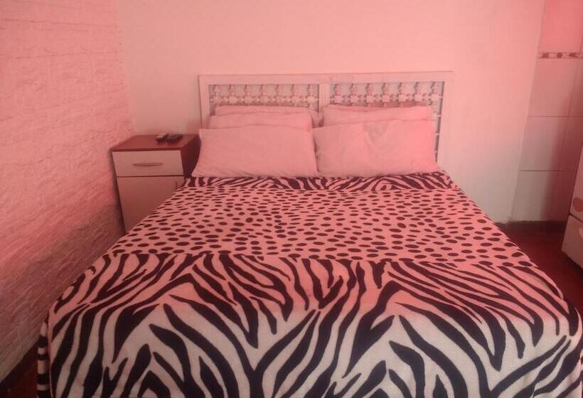 اتاق استاندارد, Mate De Luna