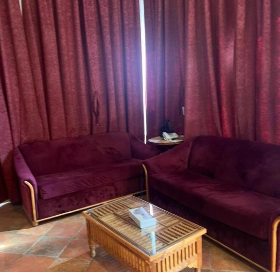 اتاق لوکس, Kuwait Palace