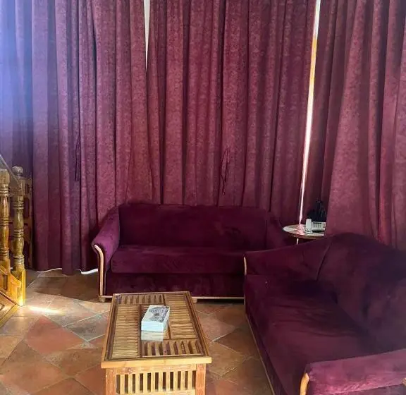 اتاق لوکس, Kuwait Palace