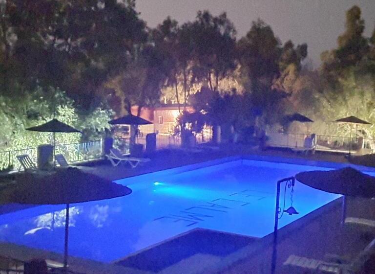 Люкс, Camping & Hôtel Le Calme