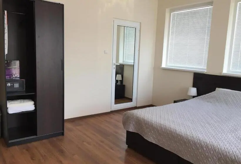 Habitación Deluxe con Balcón, Rooftop Oscar Rooms