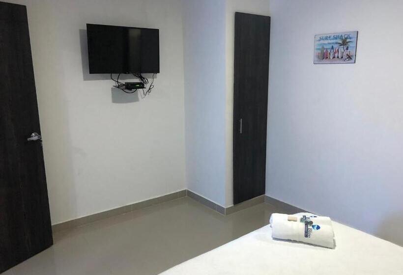 اتاق خانوادگی, Ocean Blue Beach