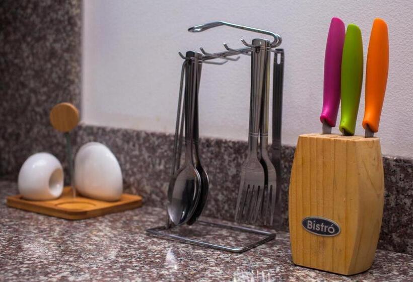 استودیوی استاندارد, Ocean Blue Beach