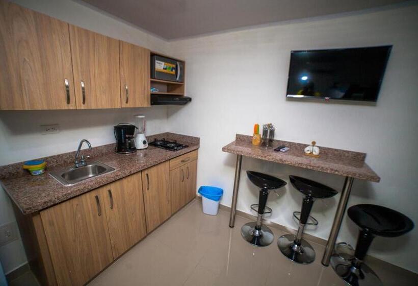 اتاق سوپریور خانوادگی, Ocean Blue Beach