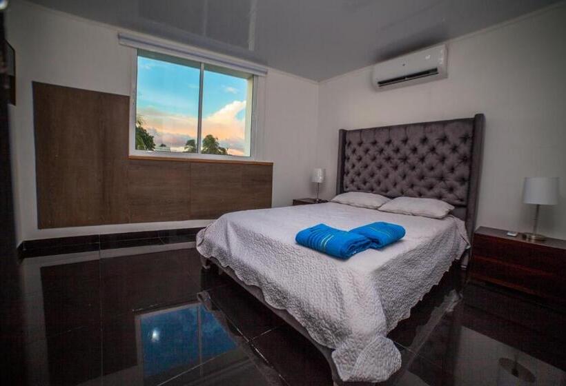 استودیوی استاندارد, Ocean Blue Beach