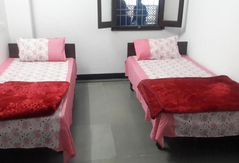 غرفة قياسية, Nandini Paying Guest House