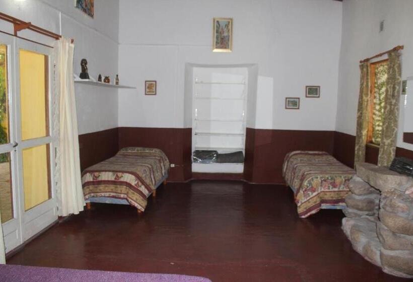 غرفة عائلية, La Casa De Wanda