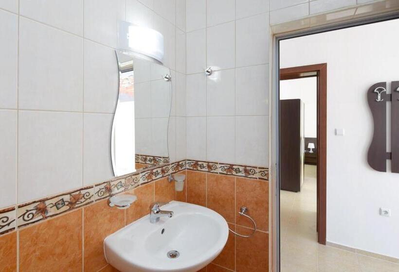 침실 1개 아파트, Complex Moskoyani