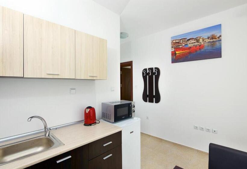 침실 1개 아파트, Complex Moskoyani