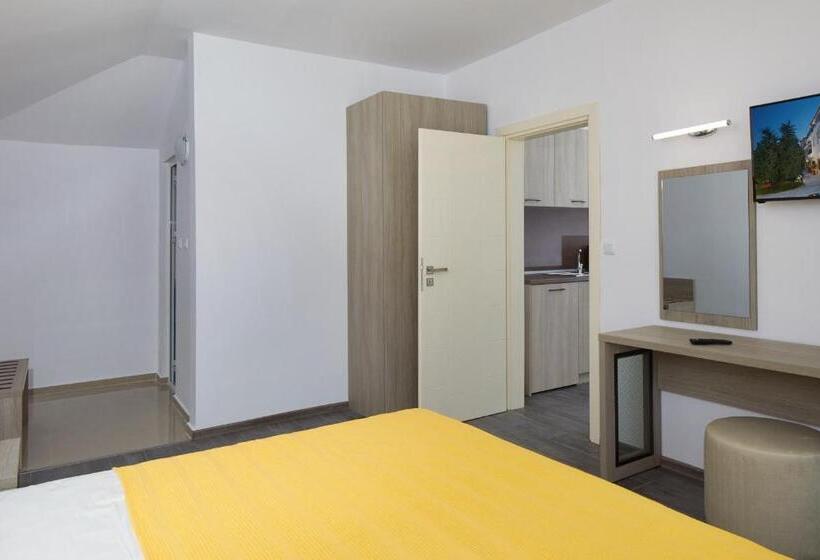 침실 1개 디럭스 아파트, Complex Moskoyani