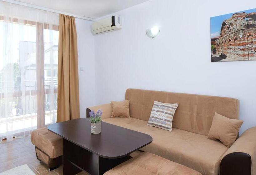 침실 1개 아파트, Complex Moskoyani